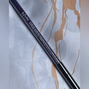 NYX Extreme Shine Eyeliner in Purple Blaze